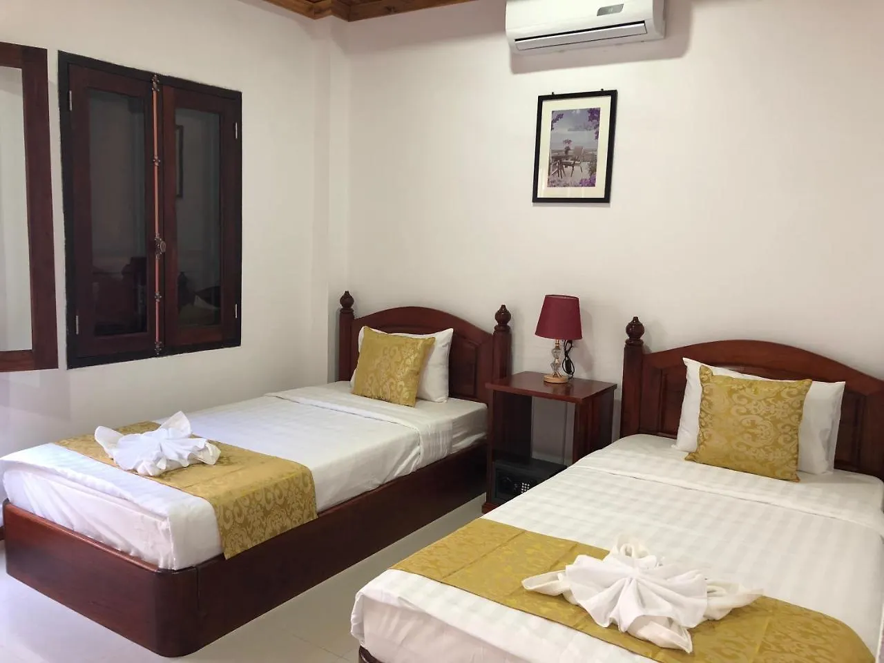 לואנג פרבאנג Elephant Boutique Hotel לאוס